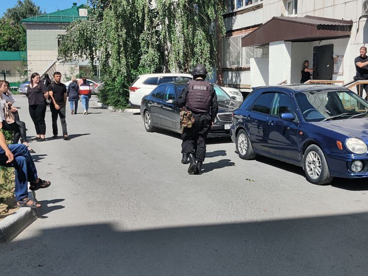 В России неизвестный захватил отделение банка с заложниками. Фото