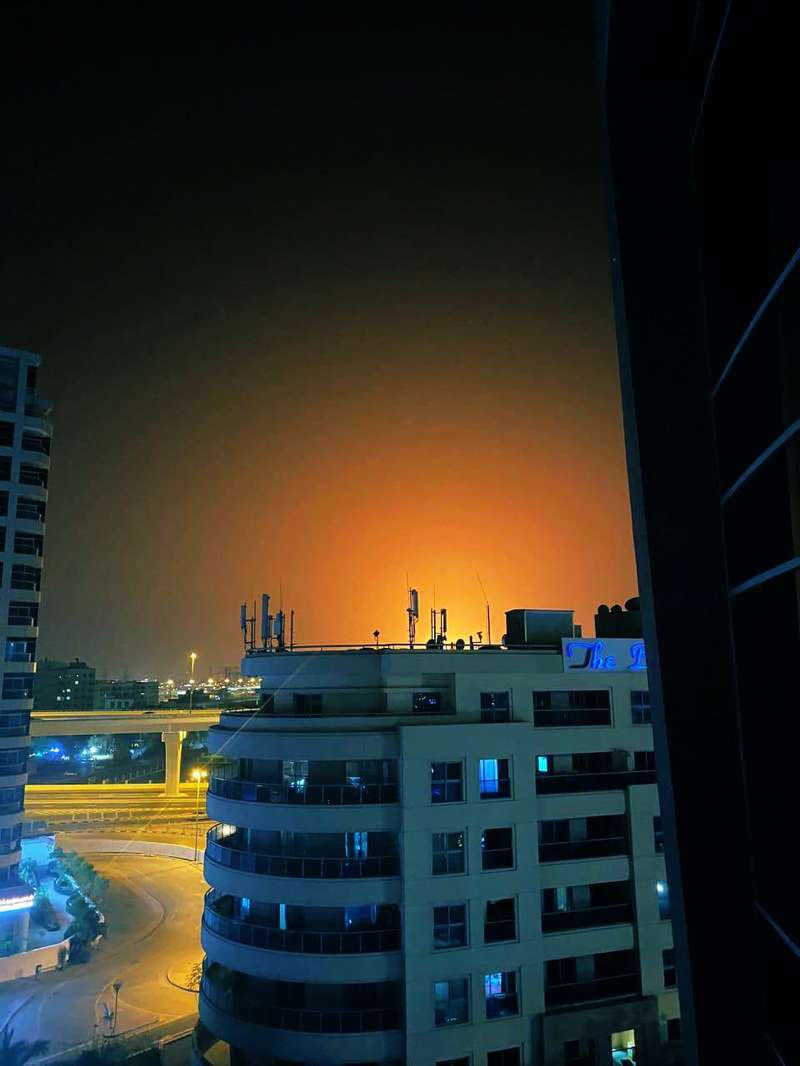 Зарево от взрыва и пожара были видны очень далеко. dqxikeidqxidqrant