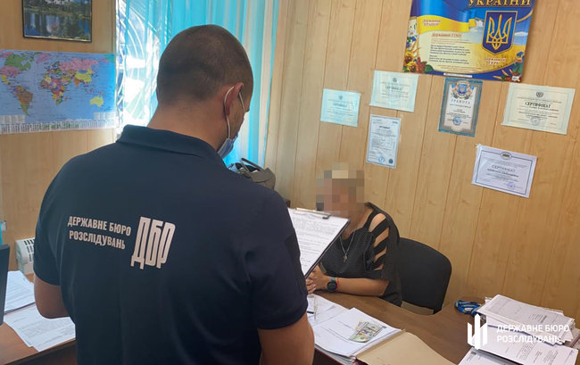 Чиновников ГСЧС и Госмиграции задержали при получении взяток на Одесчине, - ГБР 03 Чиновников ГСЧС и Госмиграции задержали при получении взяток на Одесчине, - ГБР 03