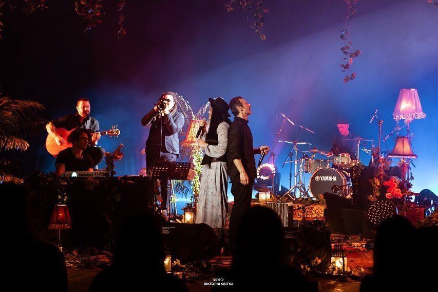 Виталина Мусиенко на концерте с Вакарчуком.