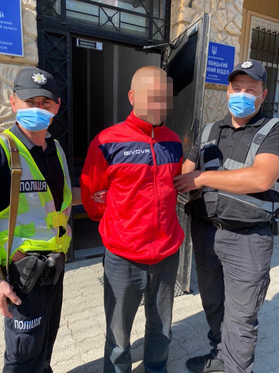 Один из задержанных по подозрению в похищении. dqxikeidqxidqrant