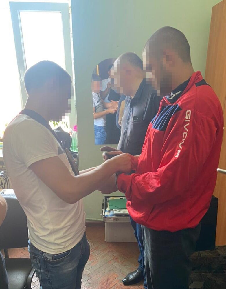 Полиция задержала двоих подозреваемых в похищении парня.