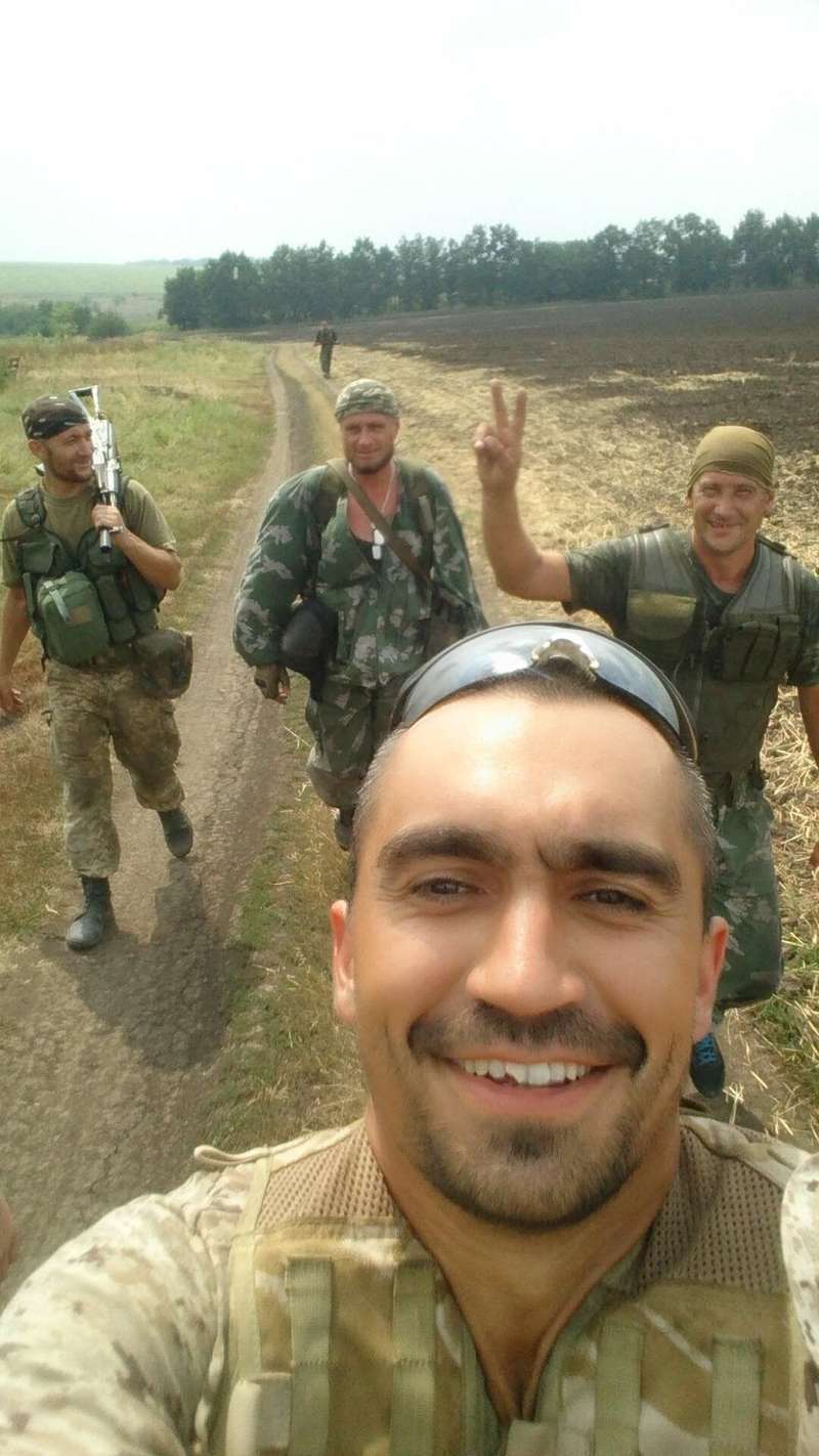        "V" dqxikeidqxidqrant