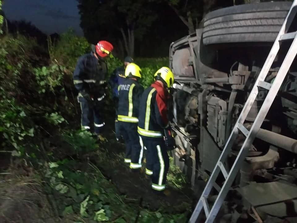 Спасатели достали пассажиров