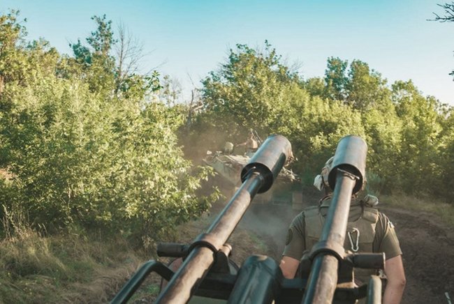 Гвардейское подразделение противовоздушной обороны провело учения под Мариуполем 04