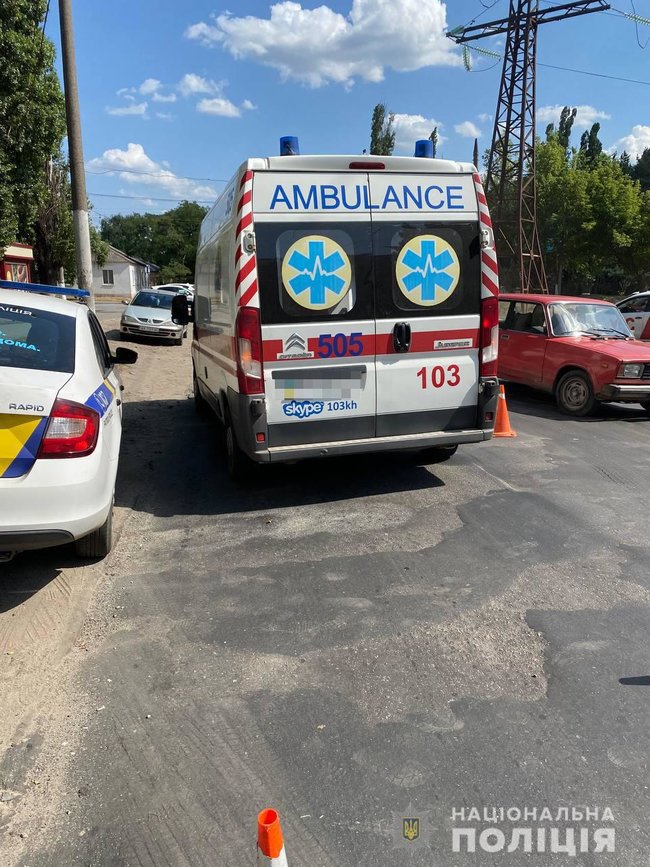 Вышел на проезжую часть: В Харькове скорая сбила насмерть 75-летнего мужчину 02 dqxikeidqxiqtuant