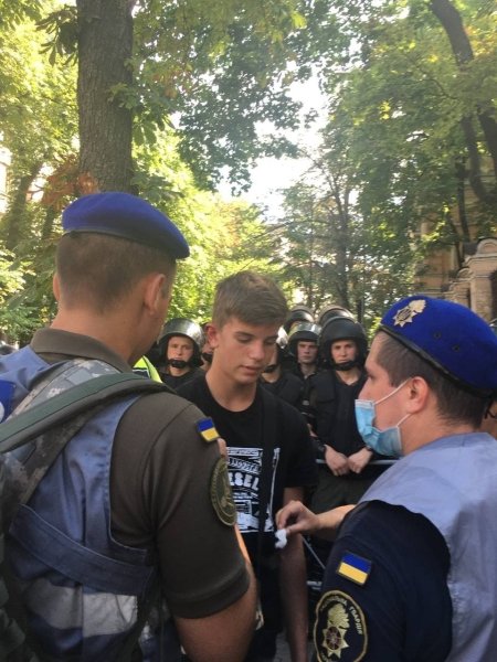 офис президента, лгбт-рейв, лгбт-прайд, киев-прайд, нацполиция dqxikeidqxiqzuant