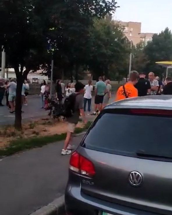 На Рабочей люди перекрыли дорогу (Фото) - новости Днепра dqxikeidqxiqqeant