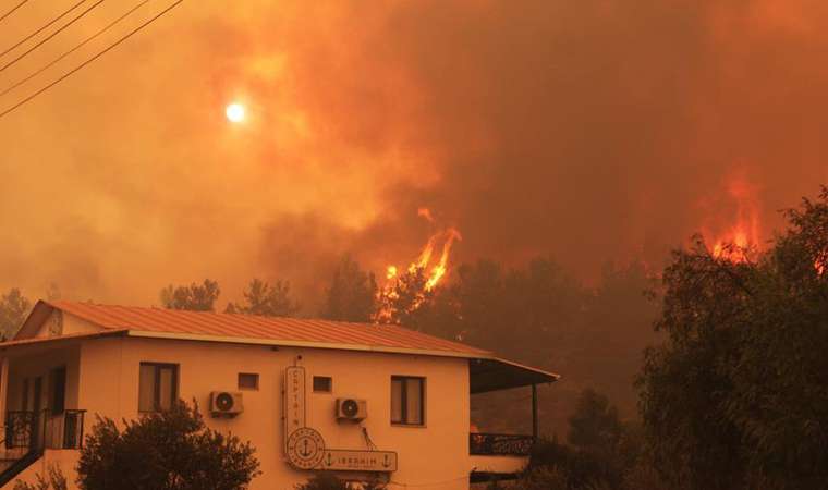 Огонь приблизился к ТЕС.