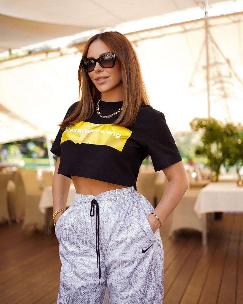 Ани Лорак показала фото в купальнике