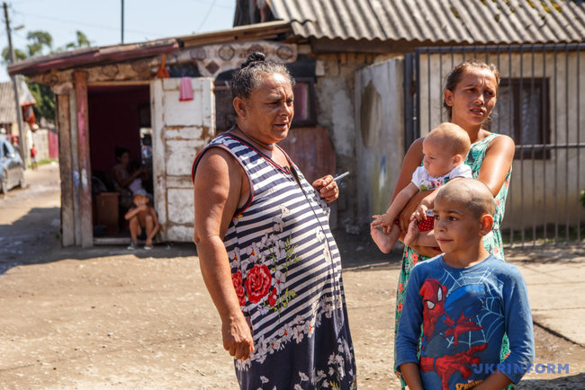 Ромов вакцинируют на Закарпатье 02 dqxikeidqxixdant