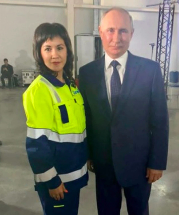 На встречу с Путиным в Башкирии привезли подсадных рабочих 03 На встречу с Путиным в Башкирии привезли подсадных рабочих 03