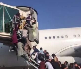 Возможно, это изображение (2 человека) dqxikeidqxidqeant