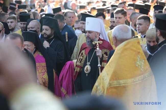 Варфоломей и Епифаний проводят литургию в Софийском соборе 07