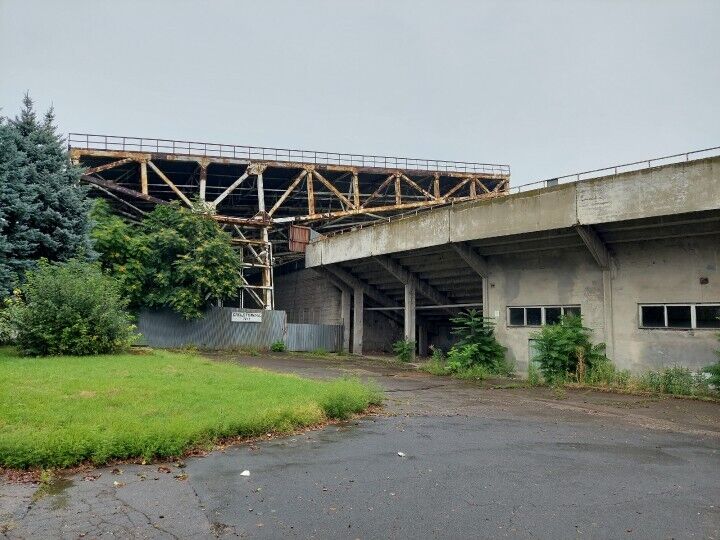 "Картина, которая открывается глазу, если заглянуть внутрь, напоминает документальные фильмы в стиле "Жизнь после людей"