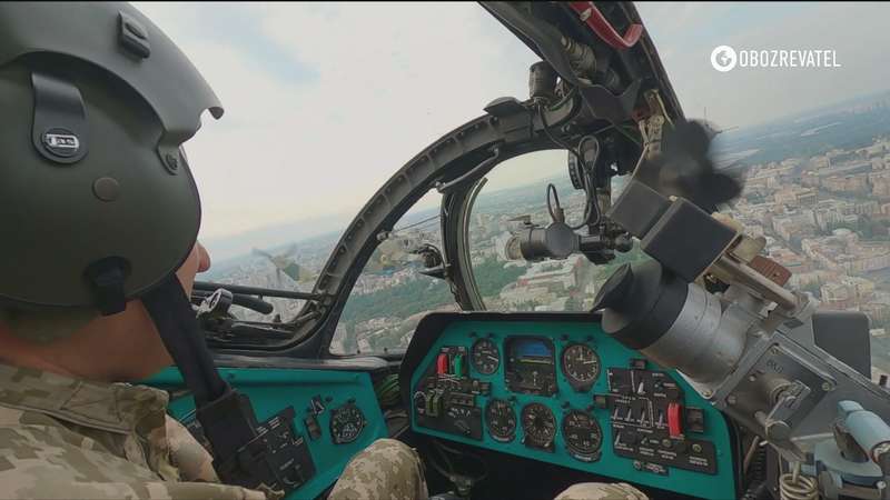 Авиация над Киевом. dqxikeidqxidqrant