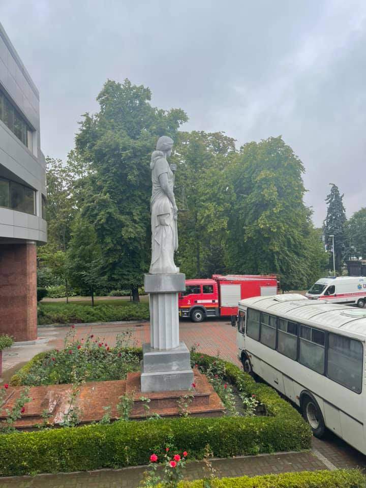 У Києві нібито замінували апеляційний суд У Києві нібито замінували апеляційний суд dqxikeidqxidqrant