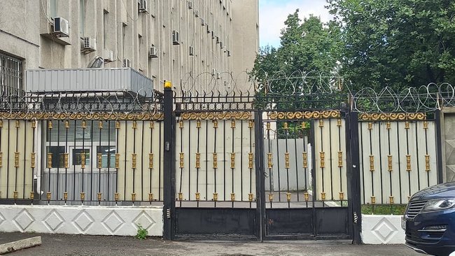 У стен СИЗО СБУ в Киеве прошла акция протеста в поддержку Семенченко 06