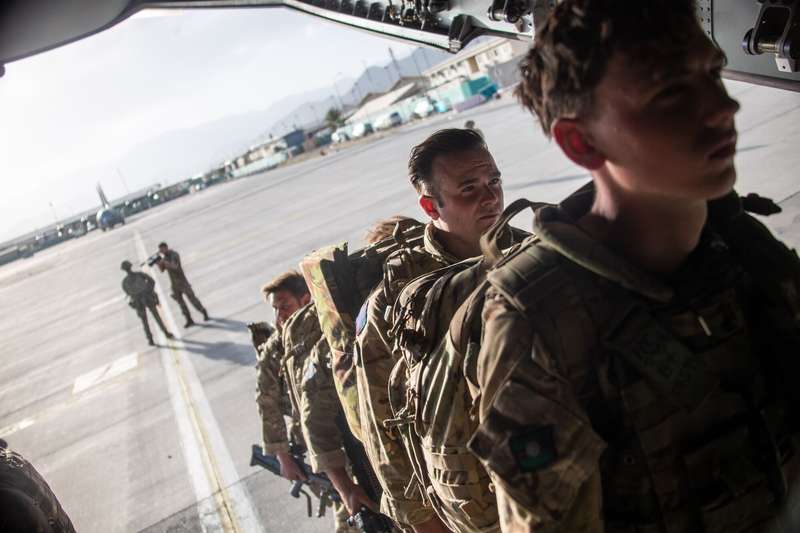 Великобритания завершила эвакуацию из Афганистана. dqxikeidqxidqeant