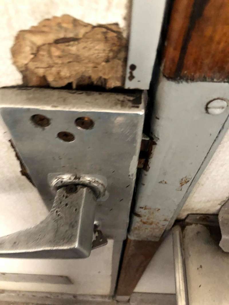 В Укрзализныце отремонтировали скандальный поезд, но пассажирам стало еще хуже dqxikeidqxidqeant