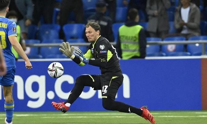 Пятов в матче с Казахстаном. dqxikeidqxidqrant