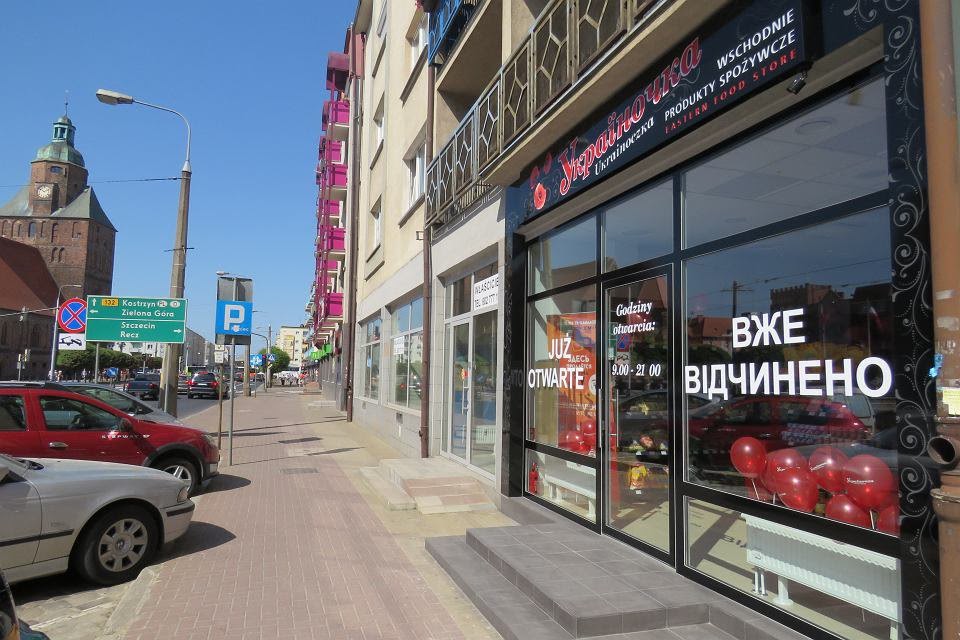 Родина Примєчаєвих переїхала з України в Гожув і відкрили магазин ’Україночка’ в центрі міста.