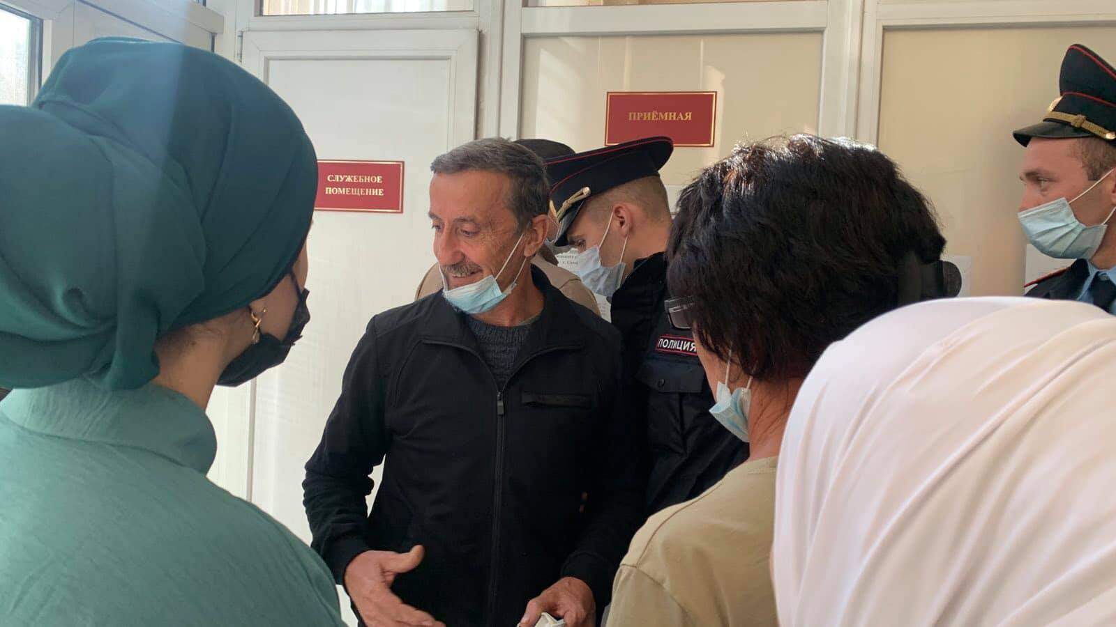 Суд заарештував батька Азіза Ахтамова dqxikeidqxidqrant