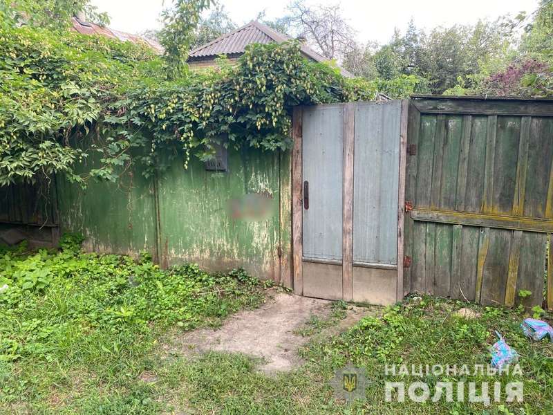 Мужчина напал на односельчанку у нее дома. dqxikeidqxidqrant