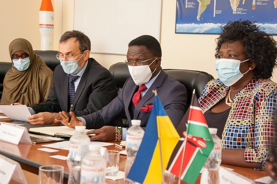 Украина обсудила с Кенией сотрудничество в космосе