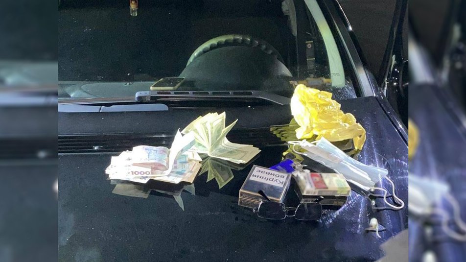 «Ваш родич у біді»: у Чернігові четверо пенсіонерів віддали невідомому чверть мільйона гривень dqxikeidqxidqeant