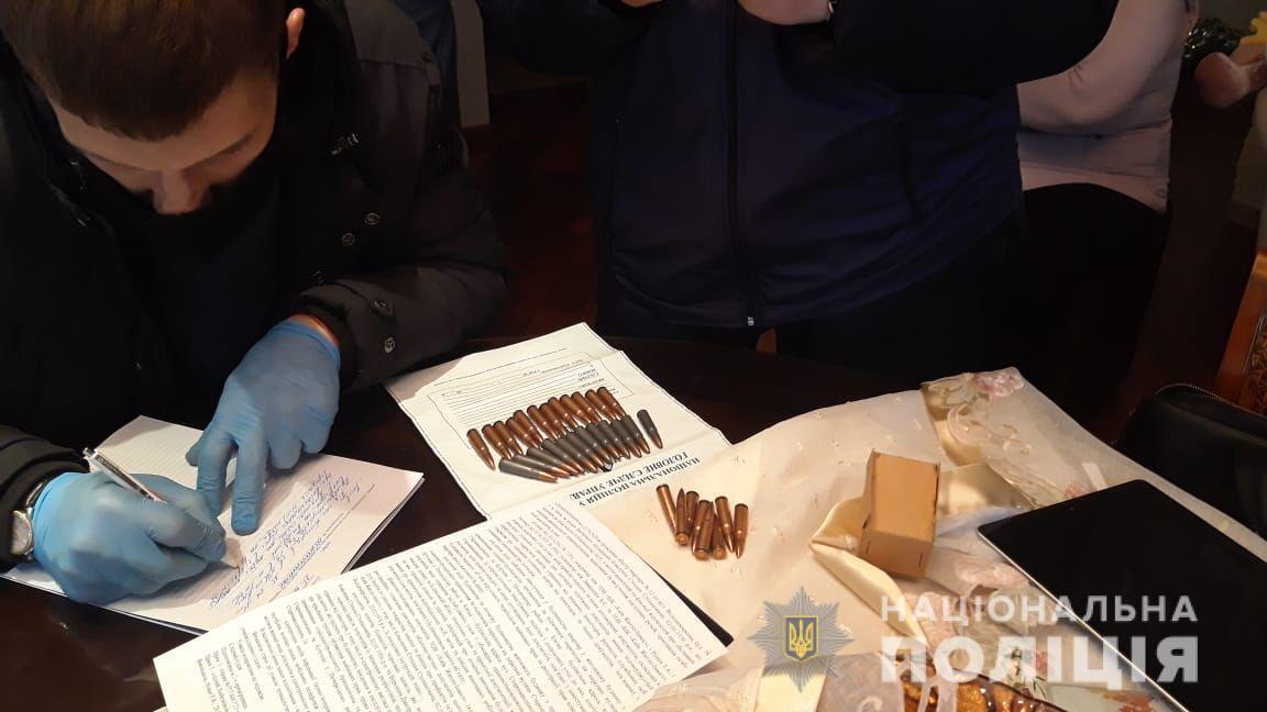 У мужчины изъяли боеприпасы. dqxikeidqxiuuant