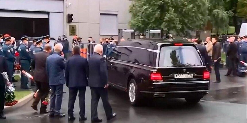 Катафалк для Путина и высших госчиновников России впервые показали на публике dqxikeidqxidqrant