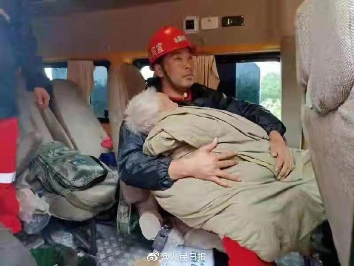 В результате ЧП пострадали люди