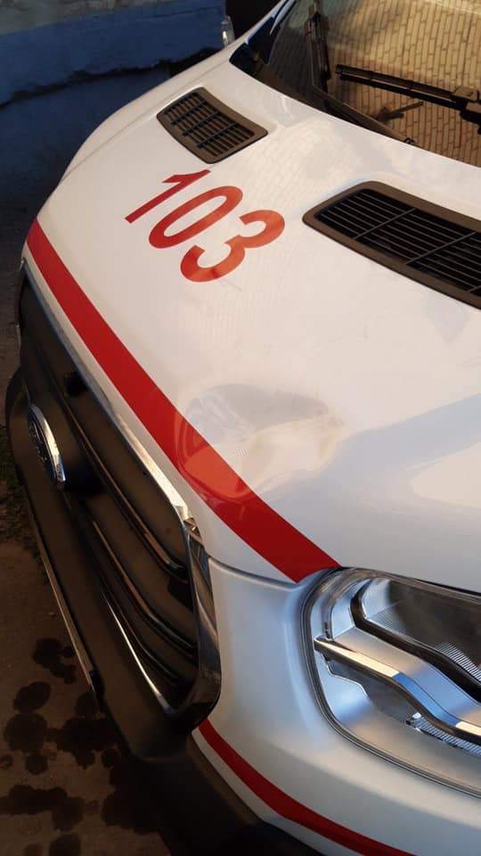 Напали на автомобіль швидкої в Харкові dqxikeidqxidqrant