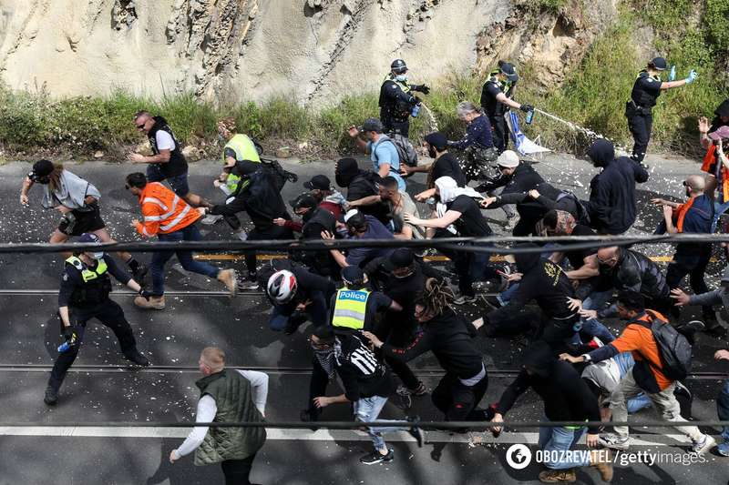 Митинг в Мельбурне.