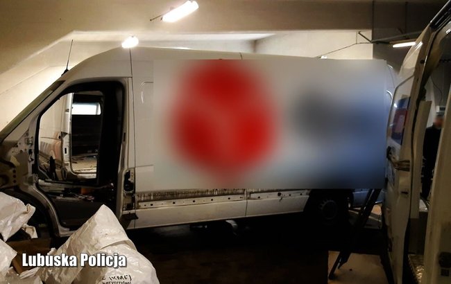 Трех граждан Украины задержали в Польше за сбыт похищенных автомобилей 02 dqxikeidqxidqrant