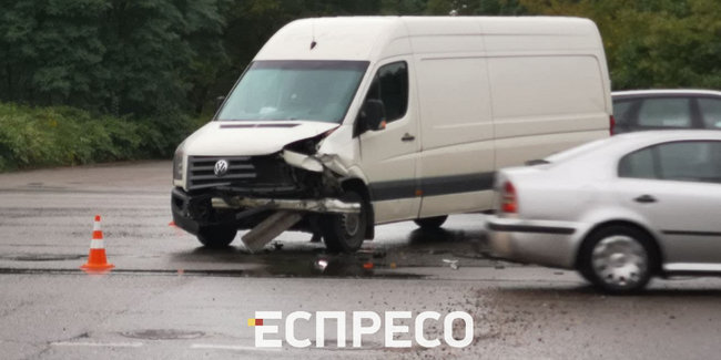 Volkswagen Crafter спровоцировал ДТП в Киеве: погибла девушка-пешеход, - СМИ 07