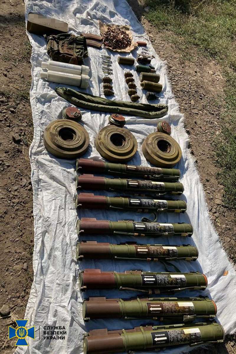 СБУ предотвратила диверсию на Донбассе, схрон с взрывчаткой нашли вблизи железнодорожной станции. Фото dqxikeidqxidqrant