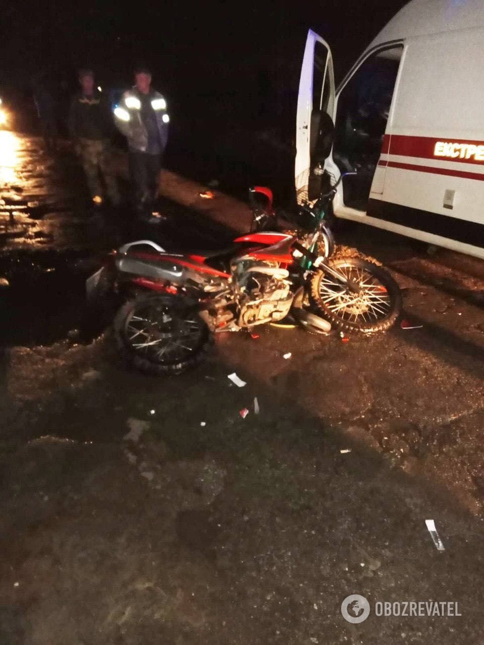 Столкнулись мотоцикл и велосипед.