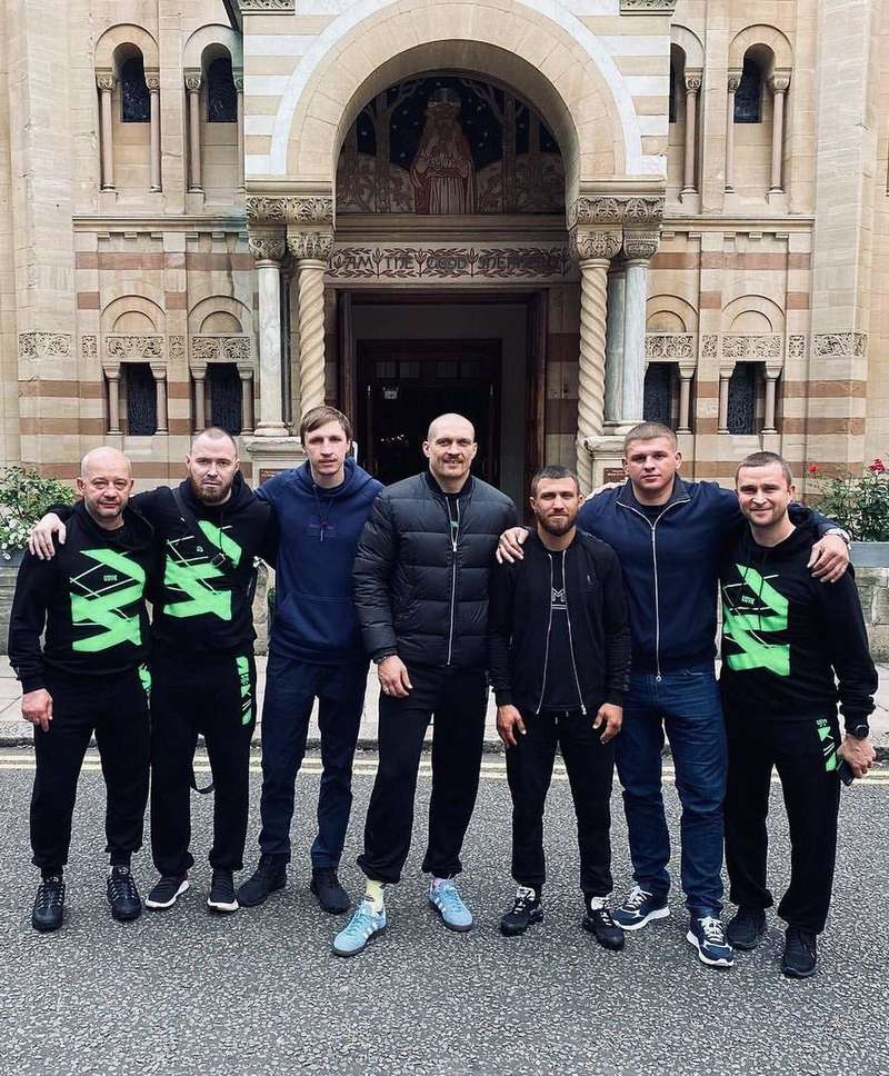 Усик і команда Усик і команда dqxikeidqxidqrant