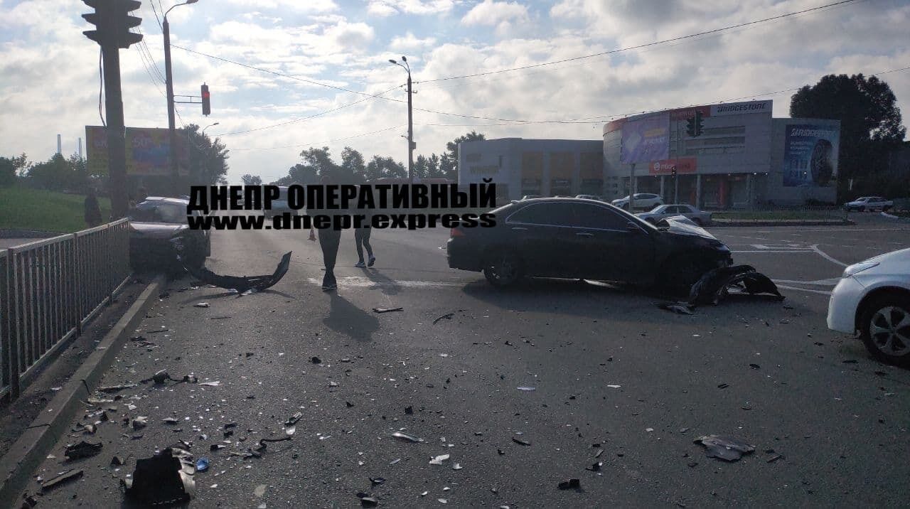 Авария возле яхт-клуба dqxikeidqxidqeant