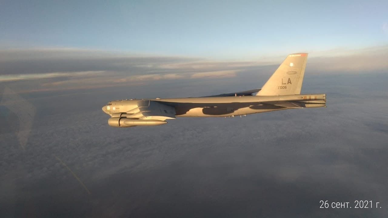 В-52Н ВВС США, который якобы приблизился к границе РФ dqxikeidqxidqrant