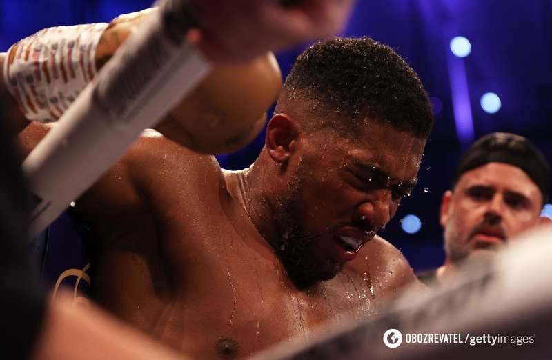 Джошуа проиграл три чемпионских пояса. dqxikeidqxidqrant