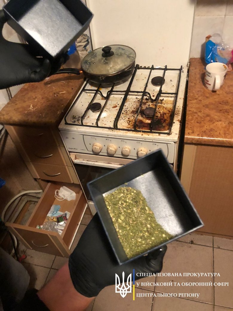 Военнослужащий Нацгвардии задержан за продажу наркотиков сослуживцам, - прокуратура 01 dqxikeidqxidqrant