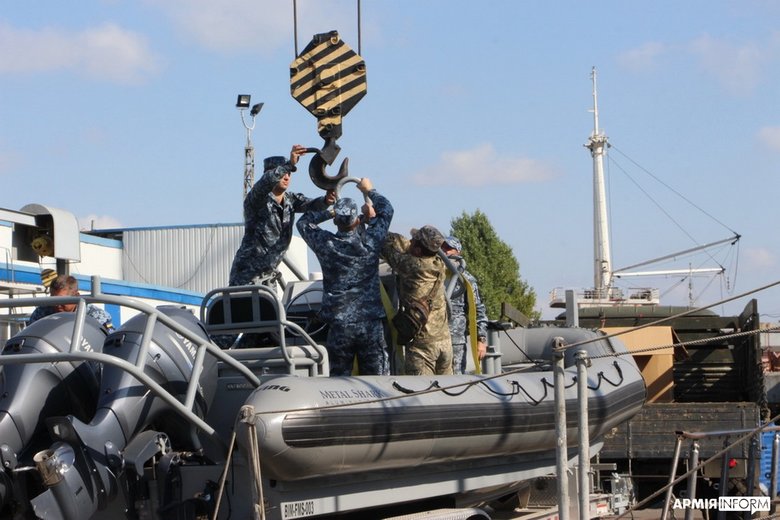 ВМС Украины начали тестирование скоростных лодок, полученных от США 04