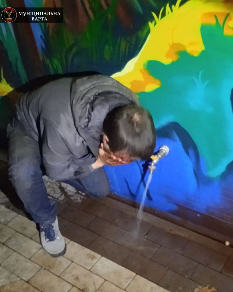 Мужчины были знакомы друг с другом. dqxikeidqxidqrant