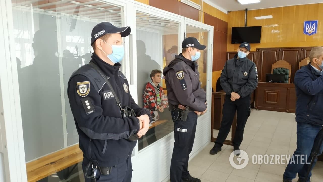 Зал заседания.