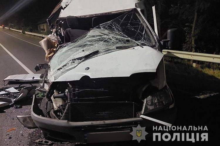 У нищівній ДТП на Тернопільщині 22-річній львів’янці відірвало руку: фото з місця події dqxikeidqxidqeant