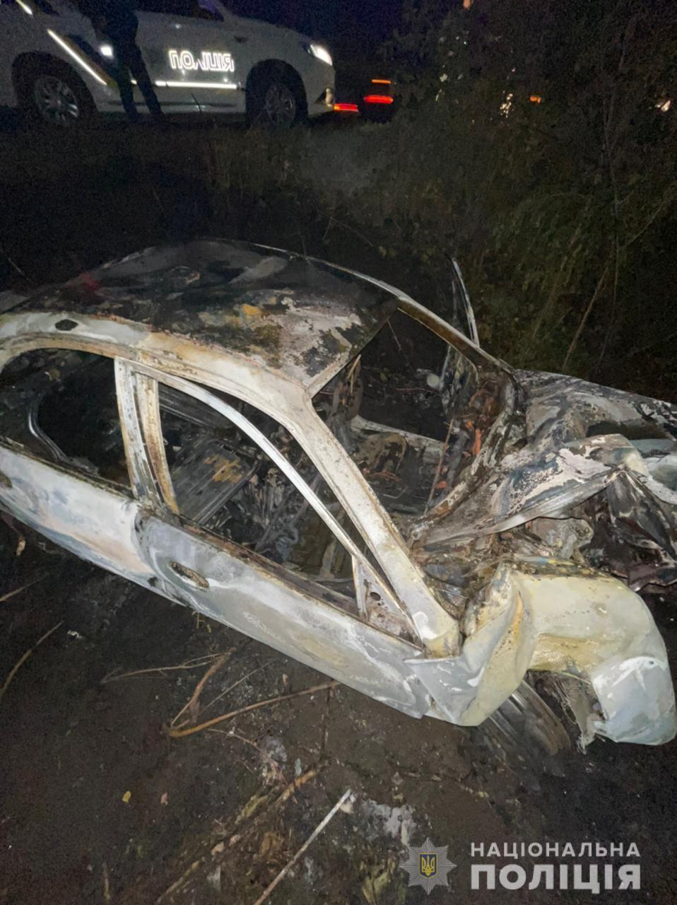 Daewoo вылетел в кювет и врезался в дерево dqxikeidqxidqeant