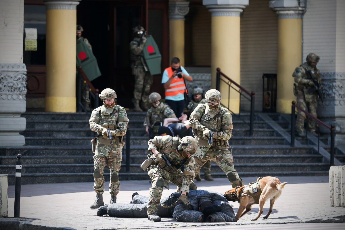 1067788 - <b>     :</b>       -  dqxikeidqxidqrant